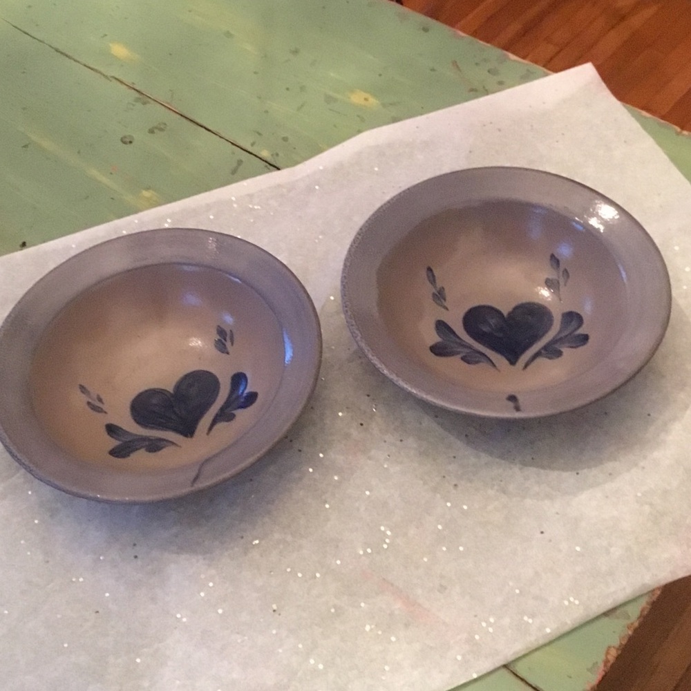Rowe Pottery Set of Two Heart Design Bowls